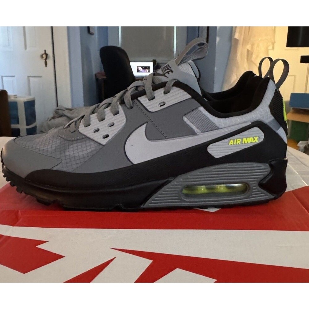 Nike Air Max 90 Drift Cool Grey Neon Sneakers Men’s Size 9.5 IO1908-065 NEW